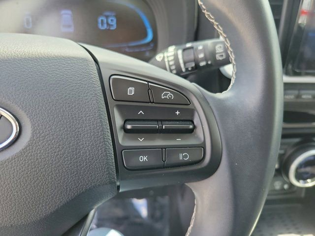 Certified 2023 Hyundai Venue Limited FWD image 20