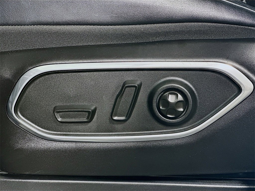 Used 2024 Jeep Wagoneer L Series II w/ Flexible Seating Group image 22