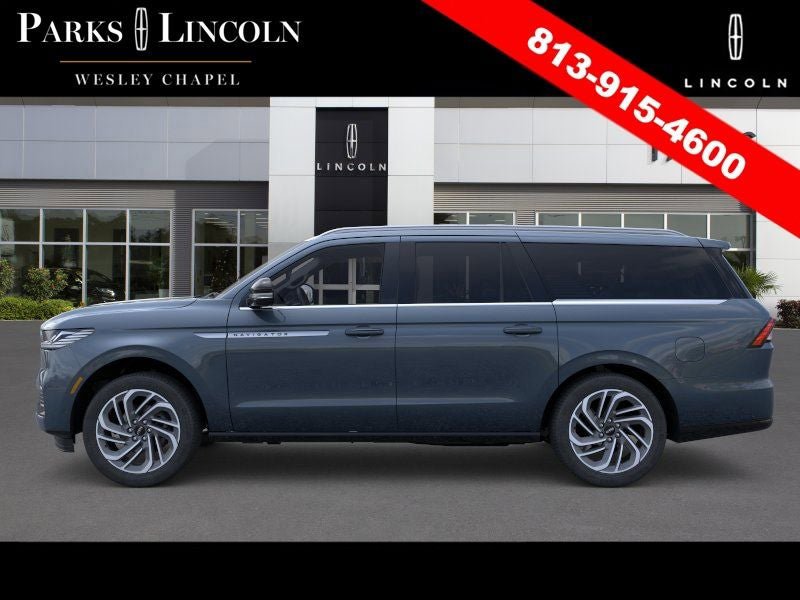 New 2026 Lincoln Navigator L Reserve AWD/4WD image 3
