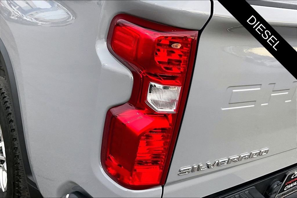 Used 2024 Chevrolet Silverado 2500 LT w/ Convenience Package image 23