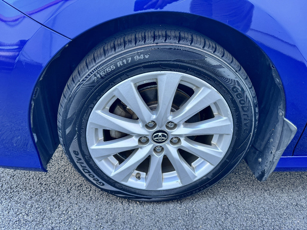 Used 2018 Toyota Camry LE w/ Convenience Package FWD image 23