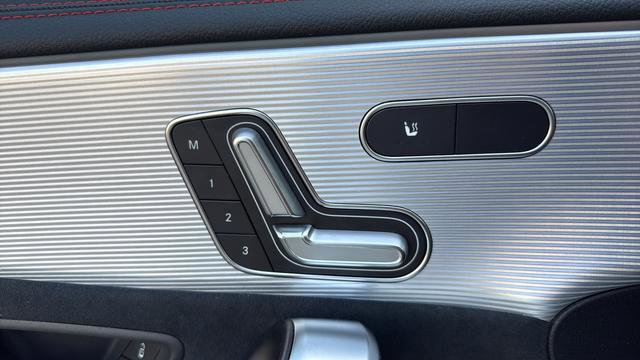 Used 2022 Mercedes-Benz CLA 250 image 12