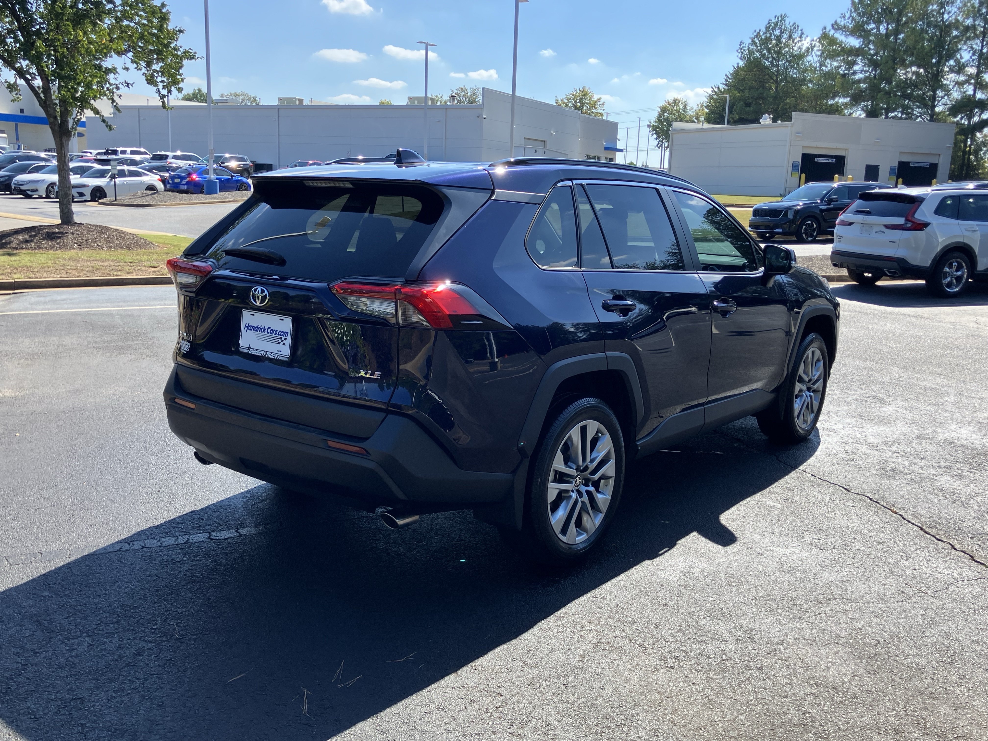 Used 2024 Toyota RAV4 XLE Premium FWD image 10