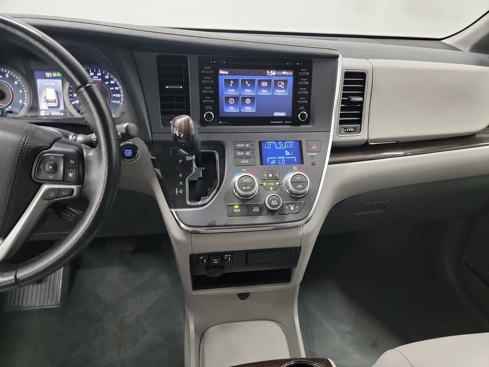 Used 2019 Toyota Sienna XLE image 20