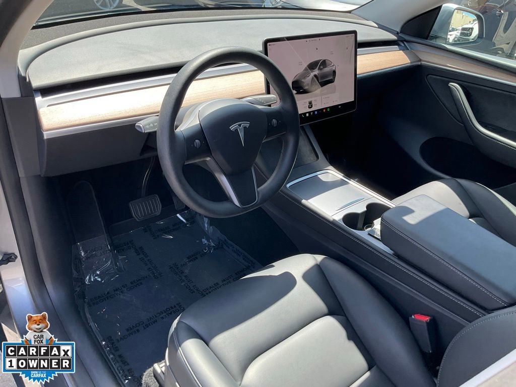Used 2025 Tesla Model Y Long Range AWD/4WD image 6