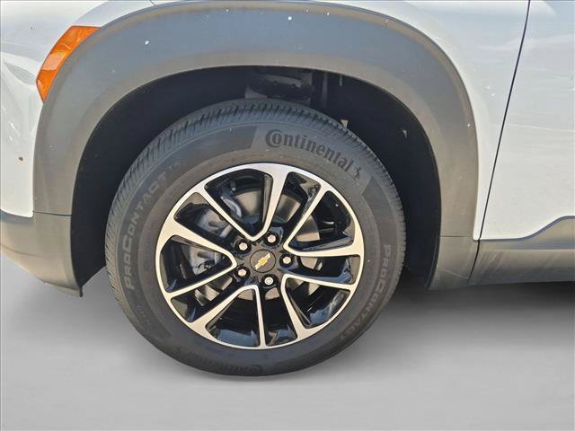 Used 2024 Chevrolet TrailBlazer LT w/ LT Cold Weather Package FWD image 22
