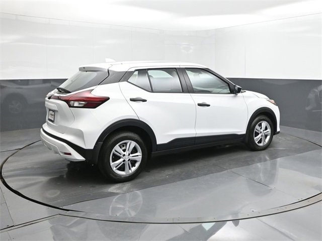 New 2025 Nissan Kicks Play S image 15