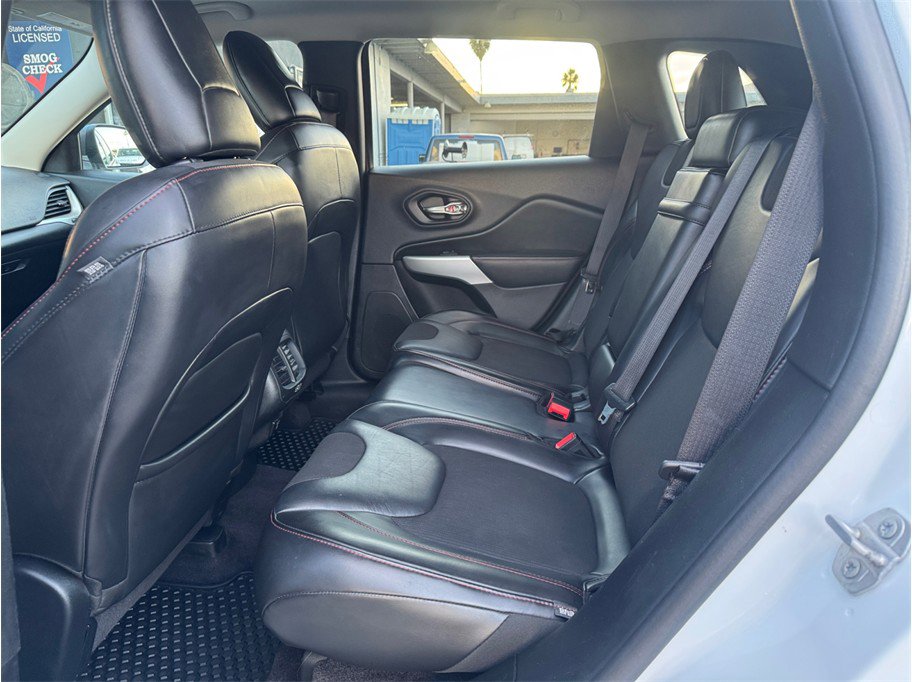 Used 2018 Jeep Cherokee Trailhawk w/ Trailer Tow Group image 20