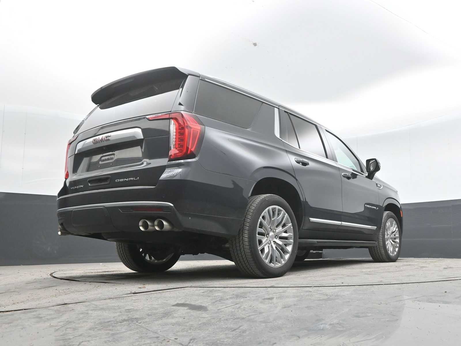 Used 2023 GMC Yukon Denali AWD/4WD image 33