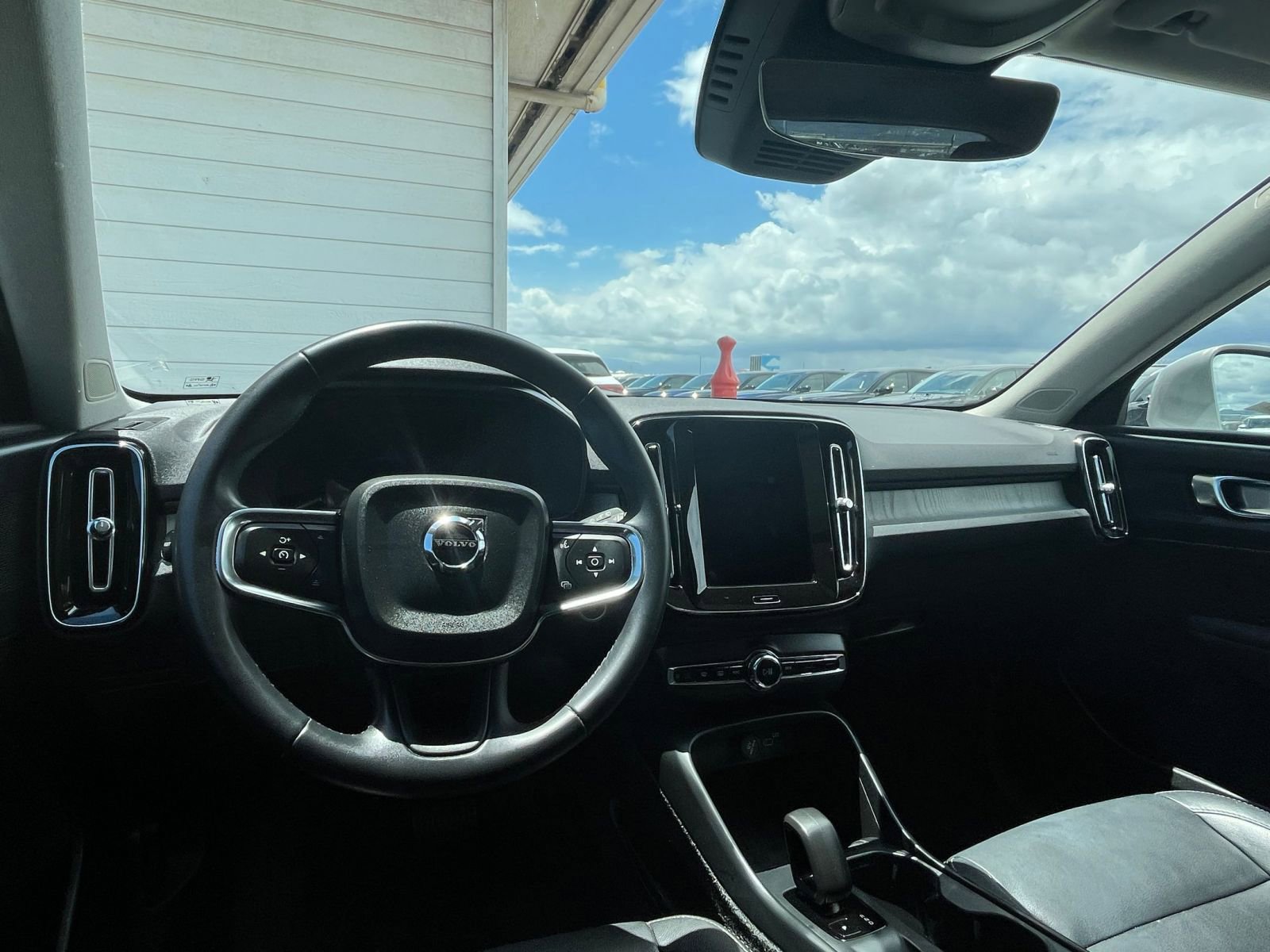 Used 2024 Volvo XC40 B5 Core AWD/4WD image 35
