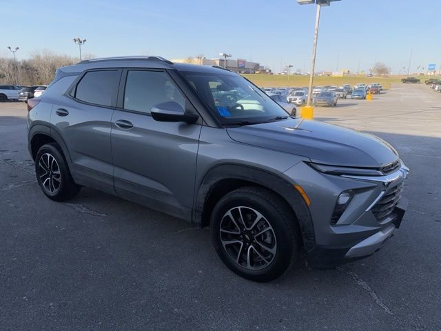 Used 2025 Chevrolet TrailBlazer LT image 6