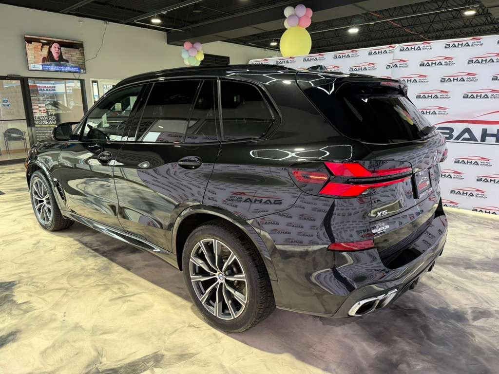 Used 2026 BMW X5 M60i image 12