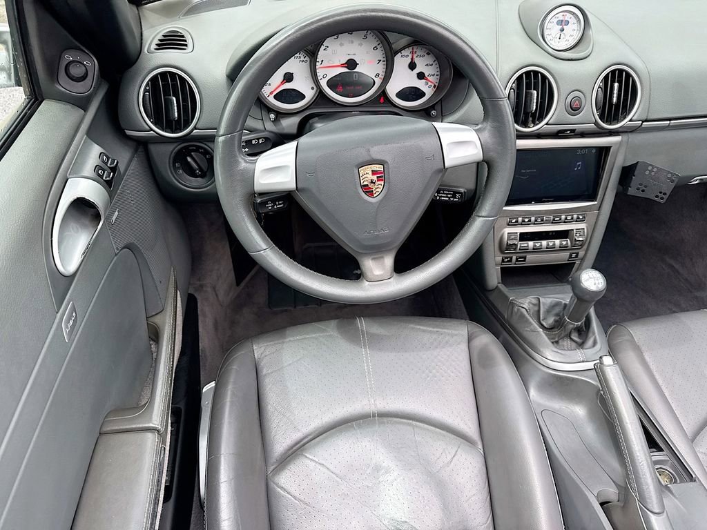 Used 2005 Porsche Boxster S RWD image 27