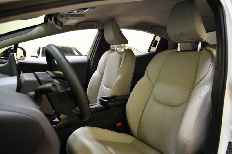 Used 2023 Toyota Prius XLE FWD image 28