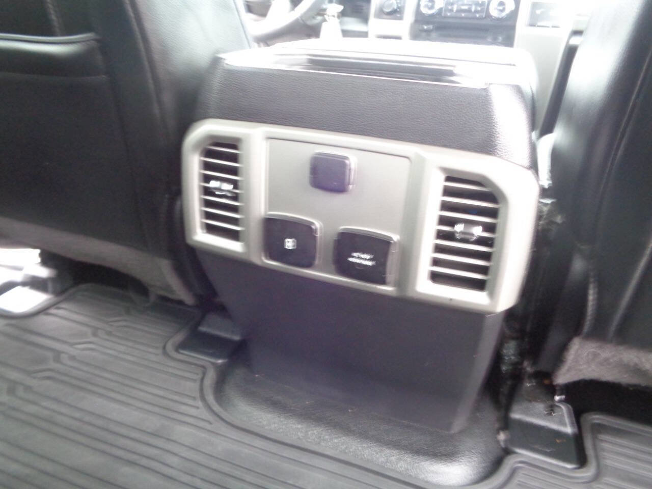 Used 2017 Ford F250 Lariat w/ Chrome Package image 58