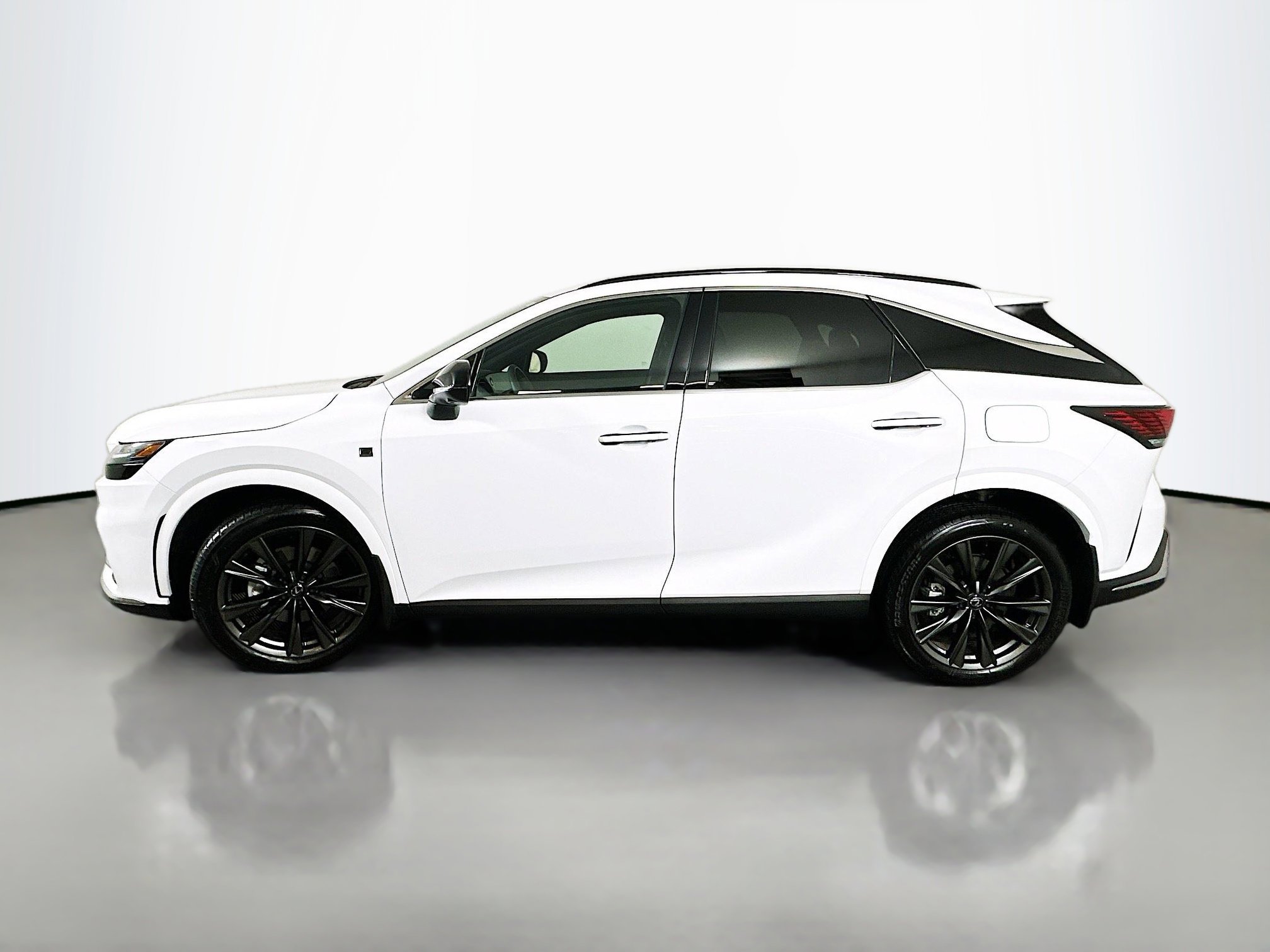 Certified 2025 Lexus RX 350 F Sport w/ Convenience Package image 4