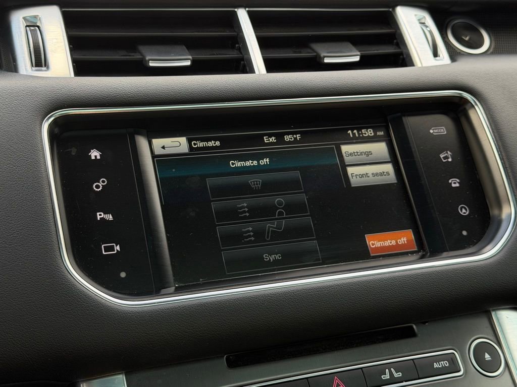 Used 2016 Land Rover Range Rover Sport SE image 18