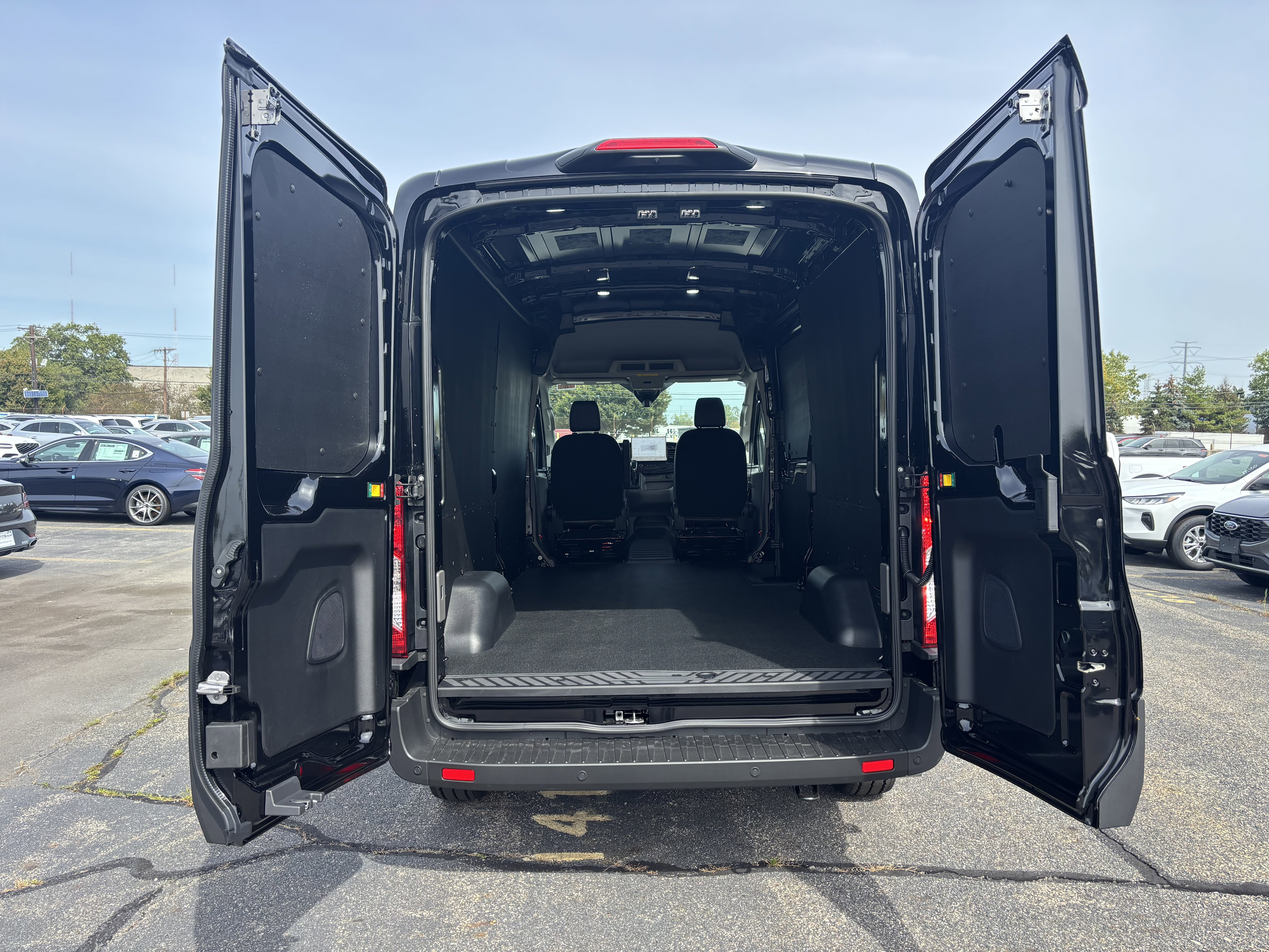 New 2025 Ford Transit 250 148 Medium Roof image 11
