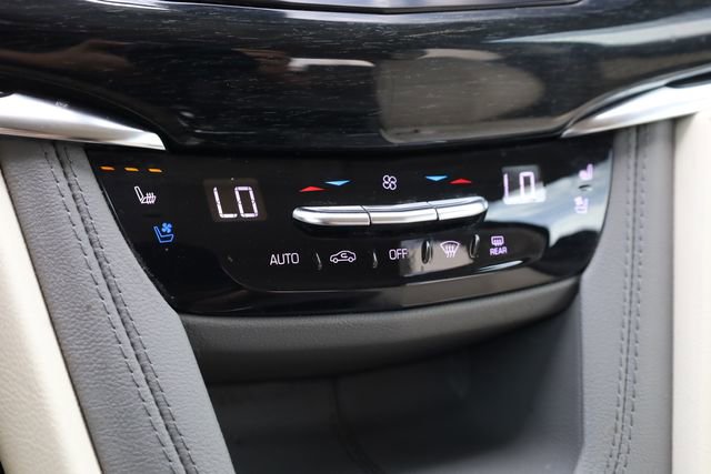 Used 2023 Cadillac XT6 Premium Luxury image 19