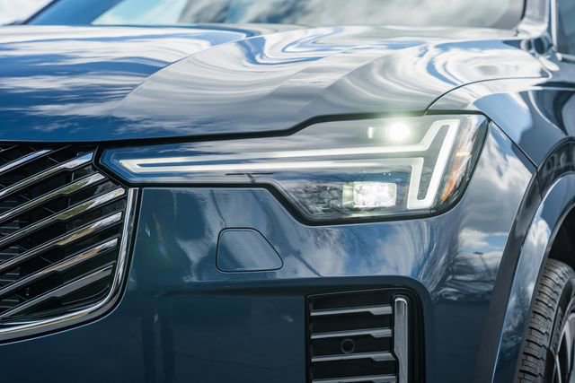 New 2026 Volvo XC90 T8 Plus w/ Protection Package Premier image 13