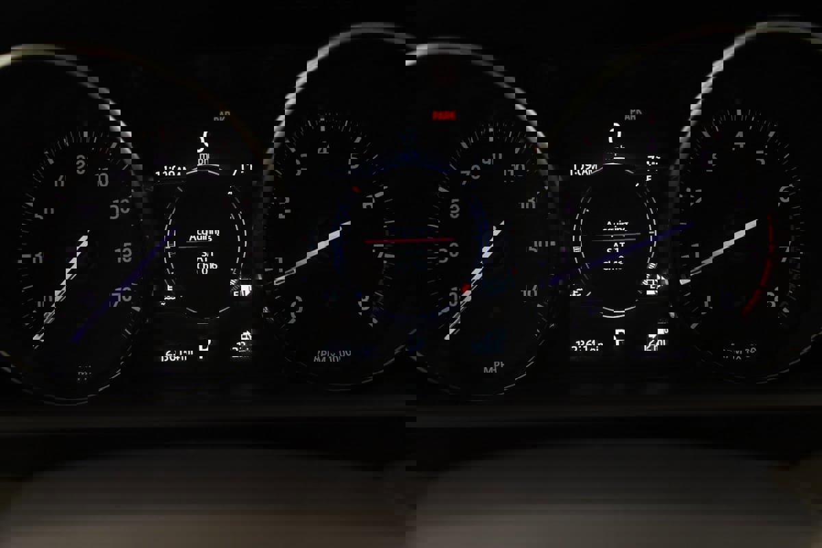 Used 2016 Land Rover Range Rover Sport SE image 19