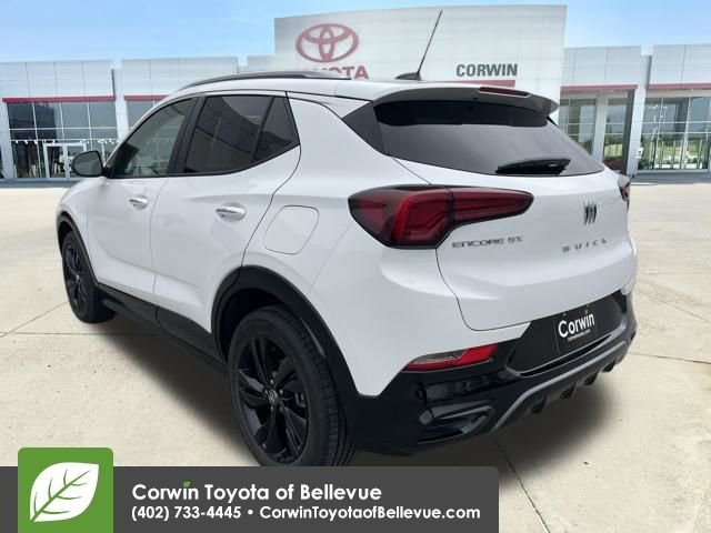 Used 2024 Buick Encore GX Sport Touring image 3