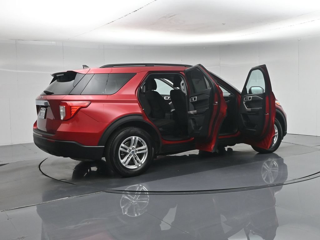 Certified 2023 Ford Explorer XLT RWD image 6