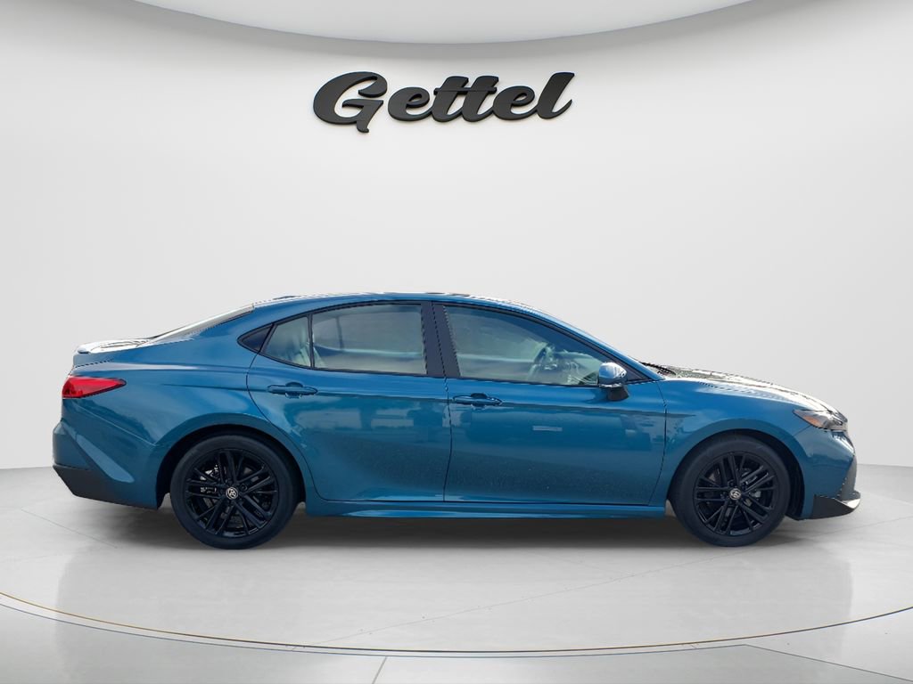 Certified 2025 Toyota Camry SE image 3