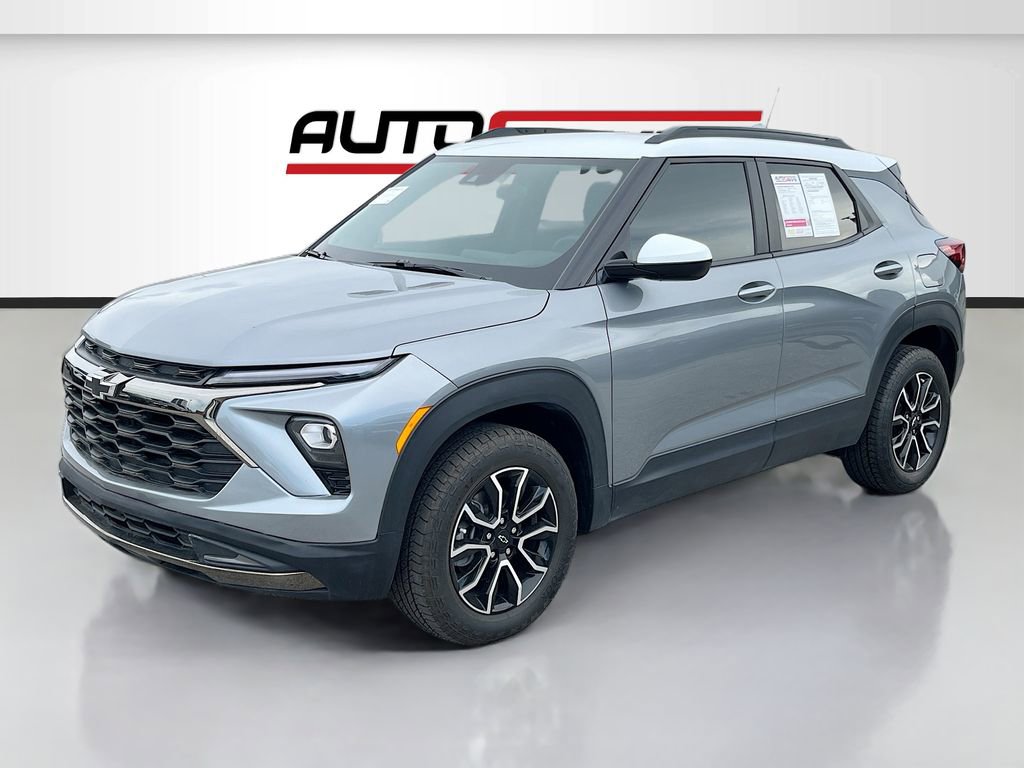 Used 2024 Chevrolet TrailBlazer ACTIV w/ Driver Confidence Package AWD/4WD image 3