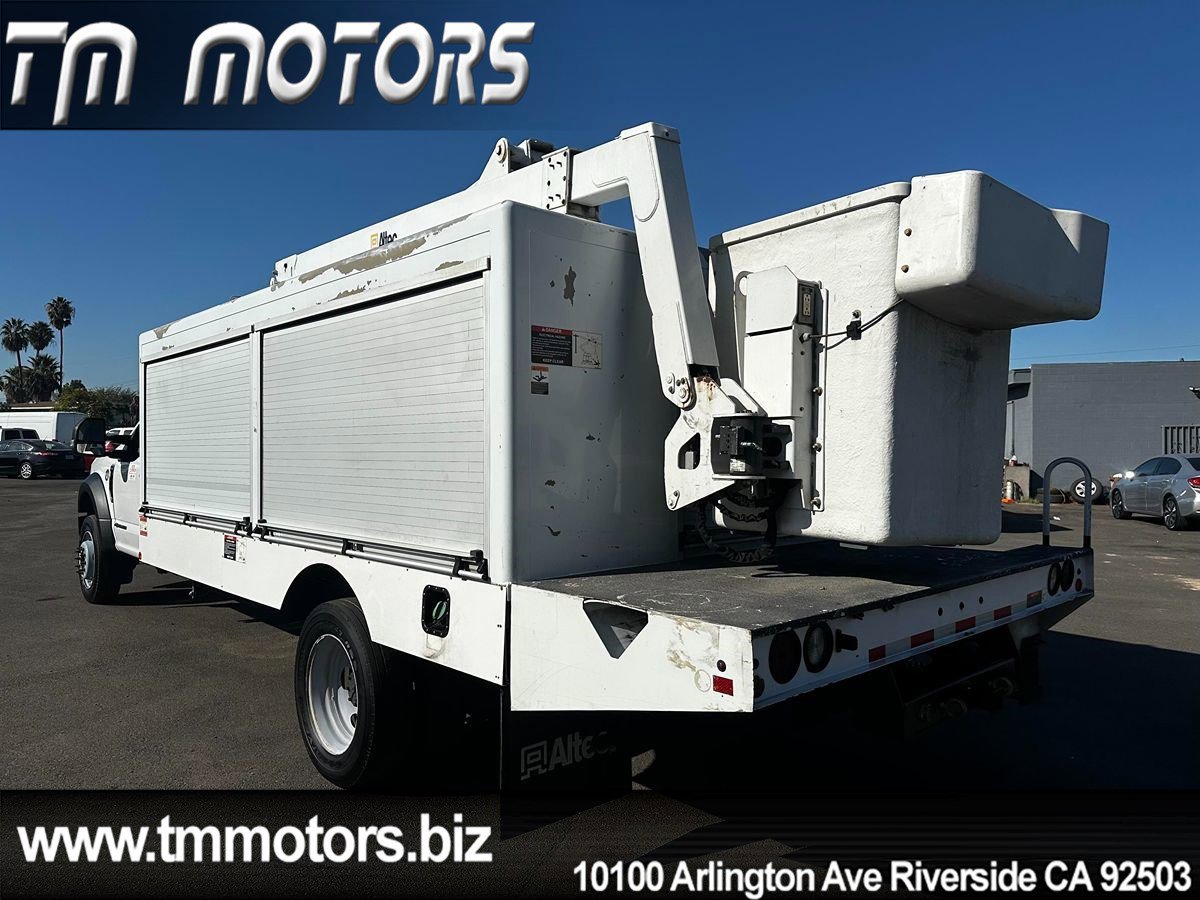 Used 2019 Ford F550 2WD Regular Cab Super Duty image 4