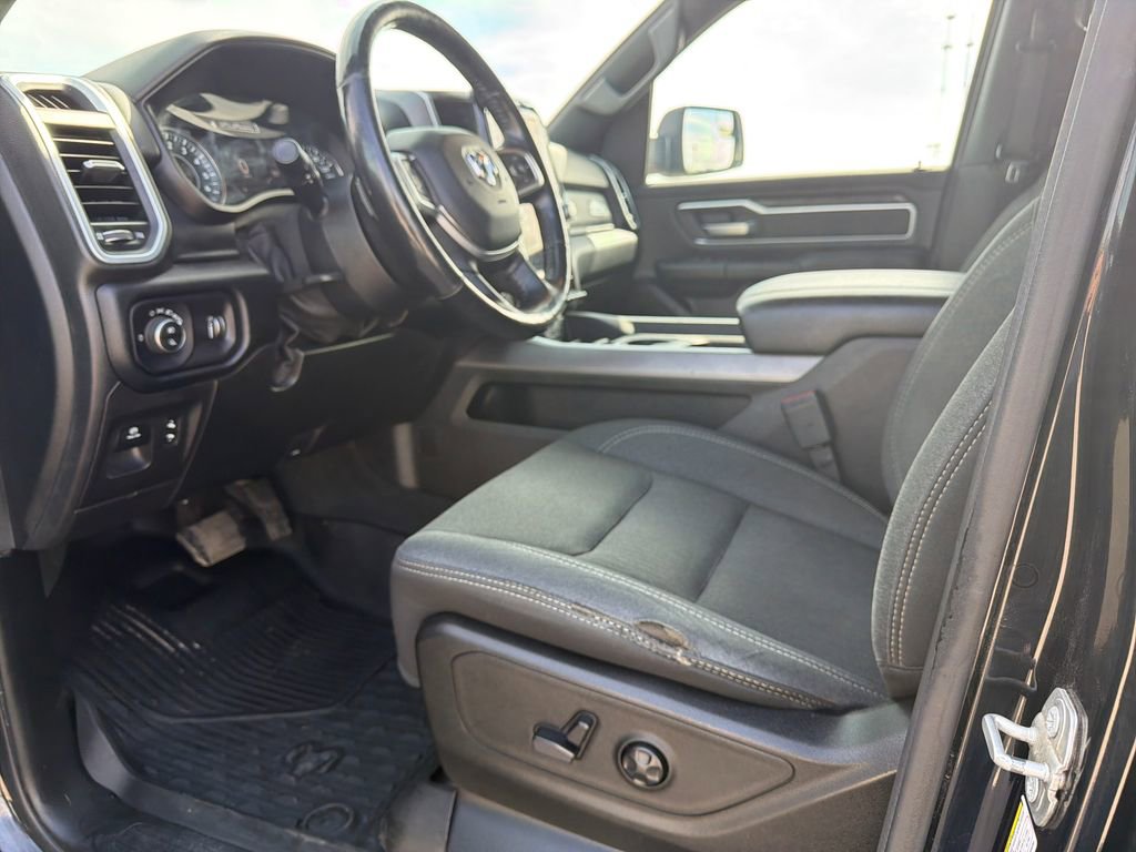 Used 2020 RAM 1500 Big Horn AWD/4WD image 3