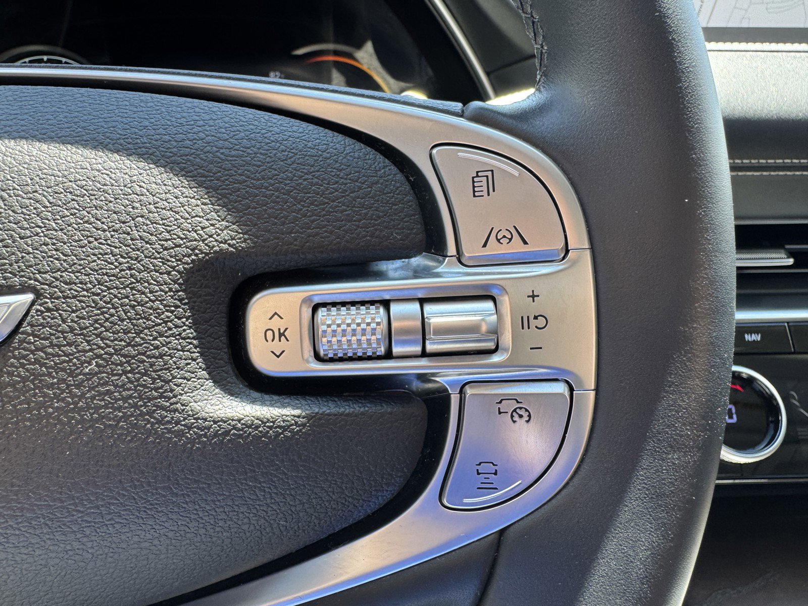 Used 2023 Genesis GV80 2.5T w/ Advanced Package image 20