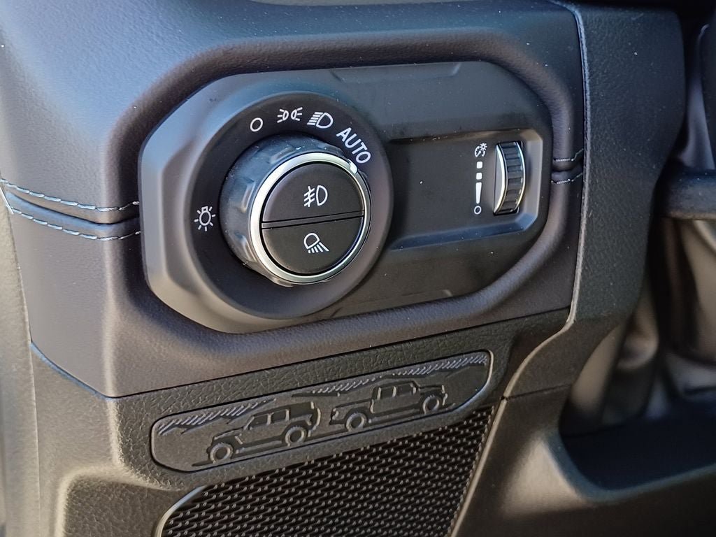 New 2026 Jeep Gladiator Mojave AWD/4WD image 13