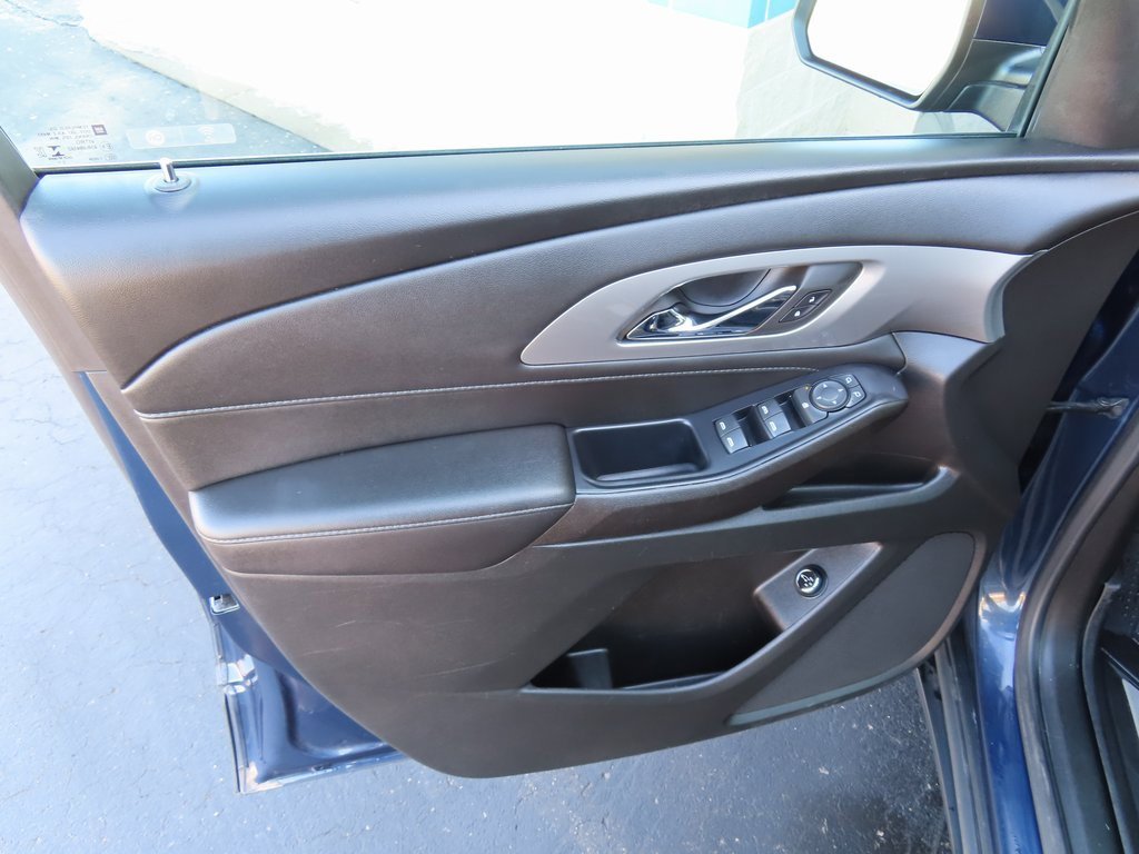 Certified 2022 Chevrolet Traverse LT w/ LPO, Floor Liner Package image 23