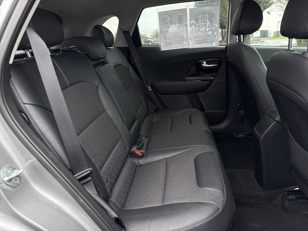 Certified 2022 Kia Niro LXS image 11