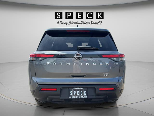 Used 2024 Nissan Pathfinder S AWD/4WD image 4