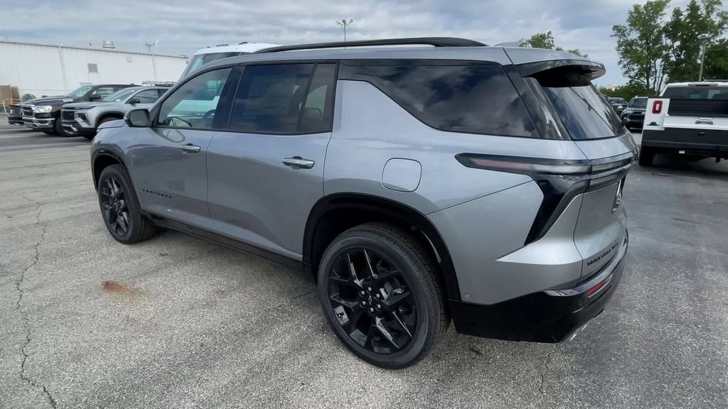 New 2026 Chevrolet Traverse RS w/ LPO, Floor Liner Package AWD/4WD image 8