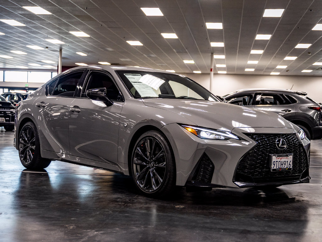 Used 2025 Lexus IS 350 F Sport RWD image 8