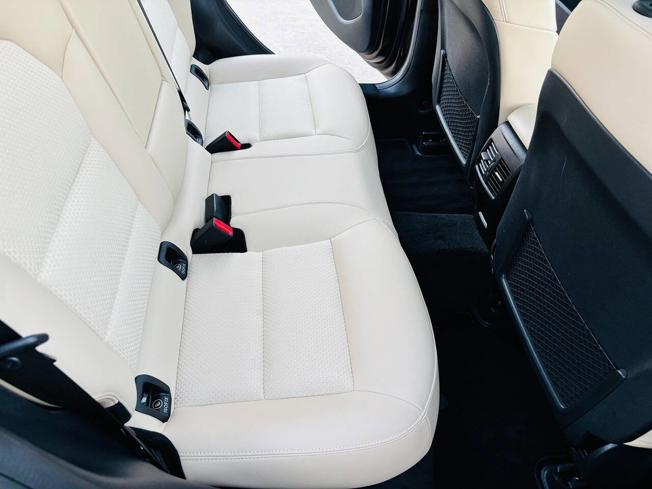 Used 2019 INFINITI QX30 w/ Navigation Package image 15