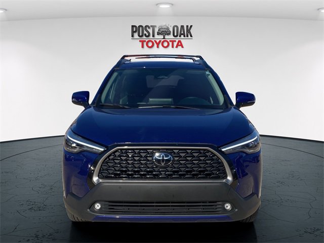 Used 2024 Toyota Corolla Cross XLE image 2