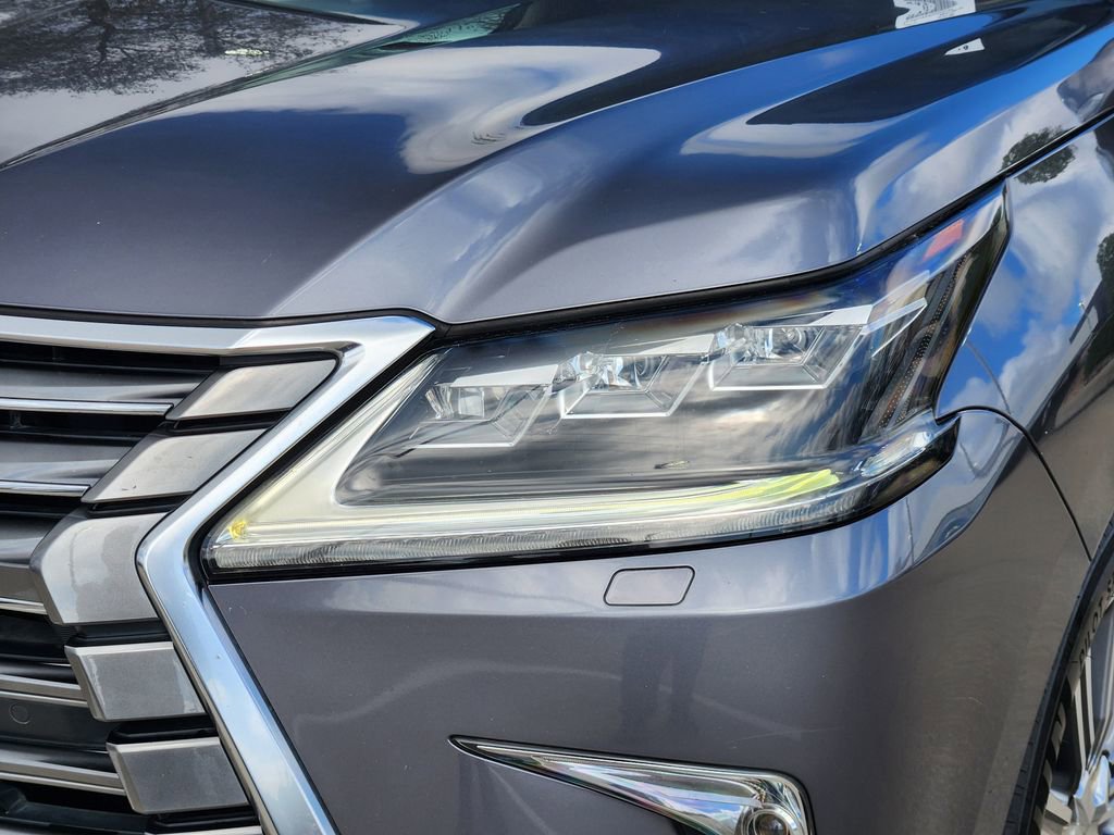 Used 2017 Lexus LX 570 4WD w/ Luxury Package image 9