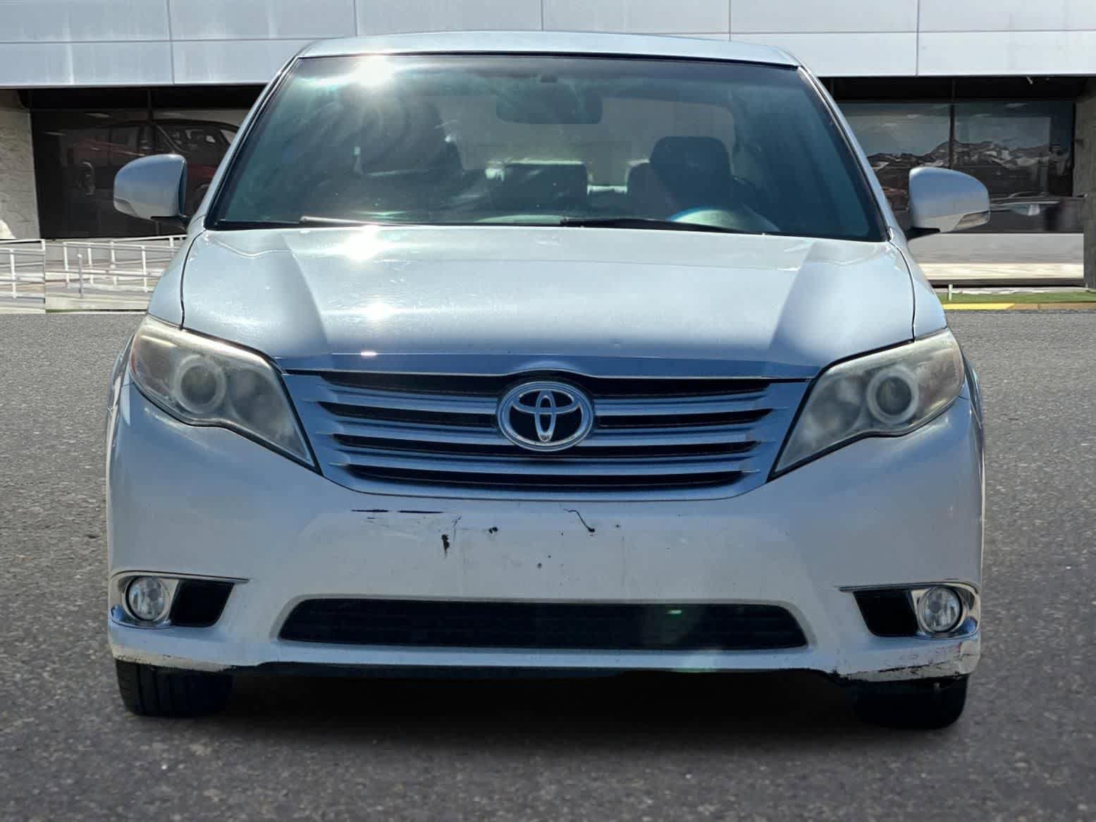 Used 2011 Toyota Avalon Limited FWD image 11