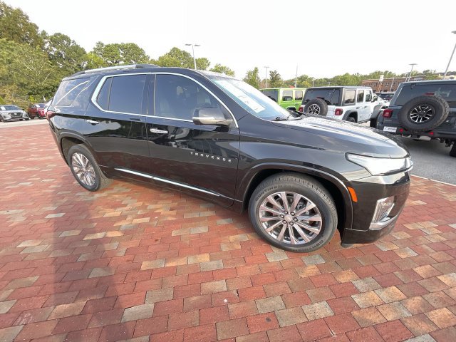 Used 2023 Chevrolet Traverse Premier FWD image 37