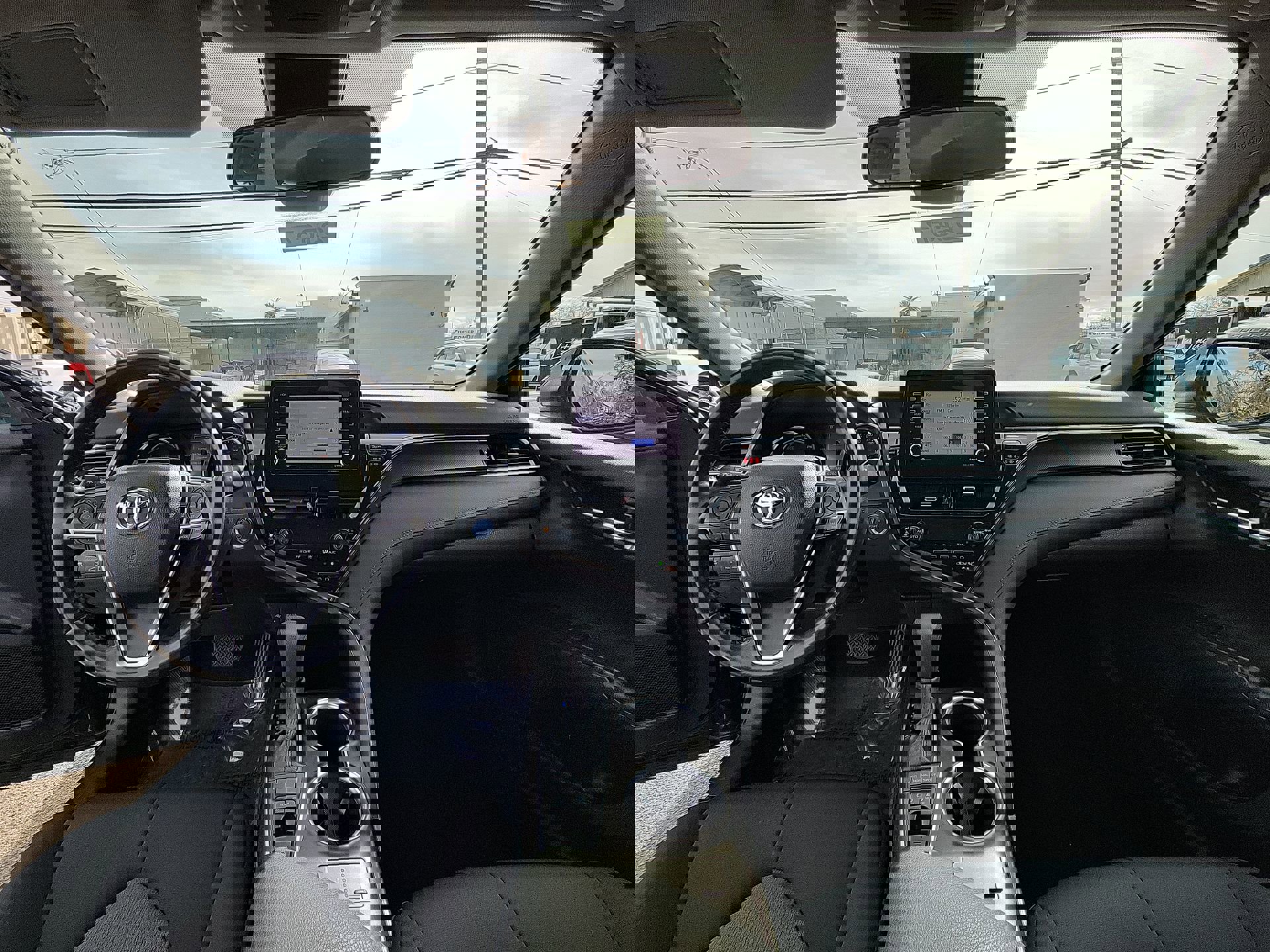 Used 2021 Toyota Camry LE w/ Cold Weather Package image 25