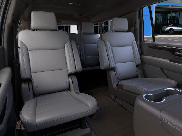 New 2026 Chevrolet Suburban LT image 17