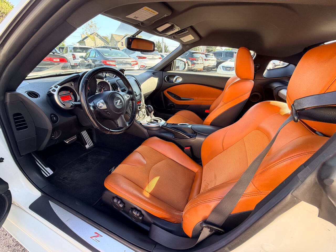 Used 2012 Nissan 370Z Touring RWD image 21