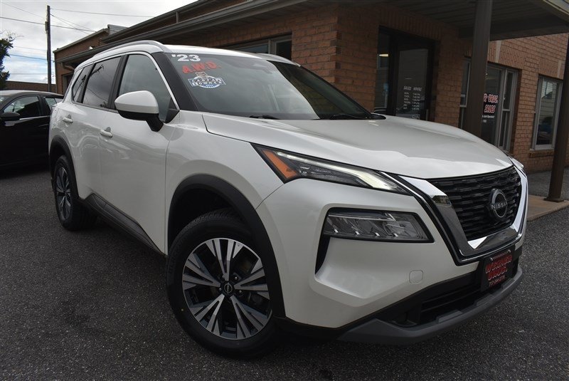 Used 2023 Nissan Rogue SV w/ SV Premium B Package AWD/4WD image 1