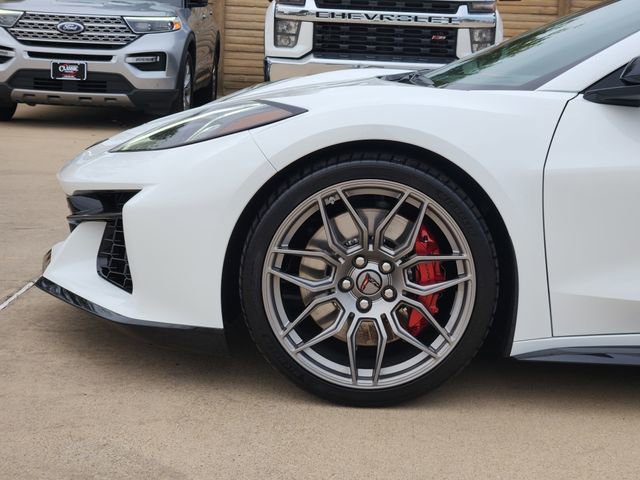 Used 2026 Chevrolet Corvette Z06 RWD image 16