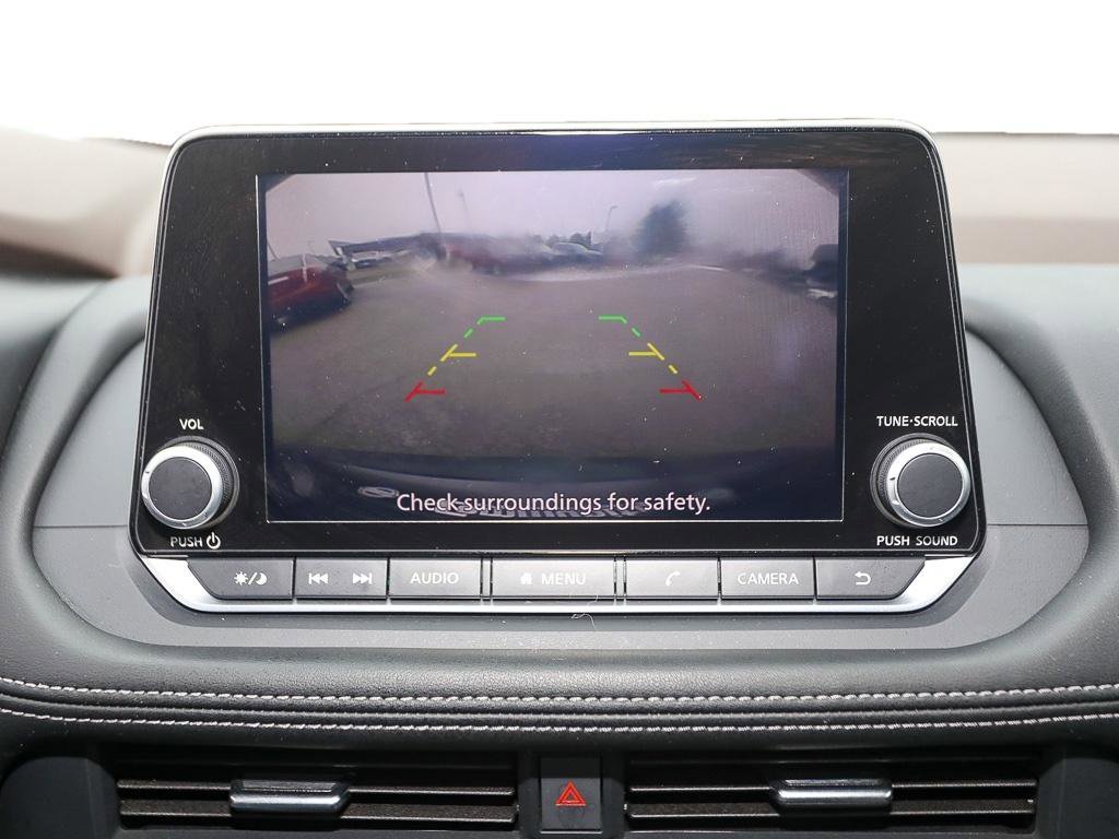 Used 2023 Nissan Rogue SV image 17