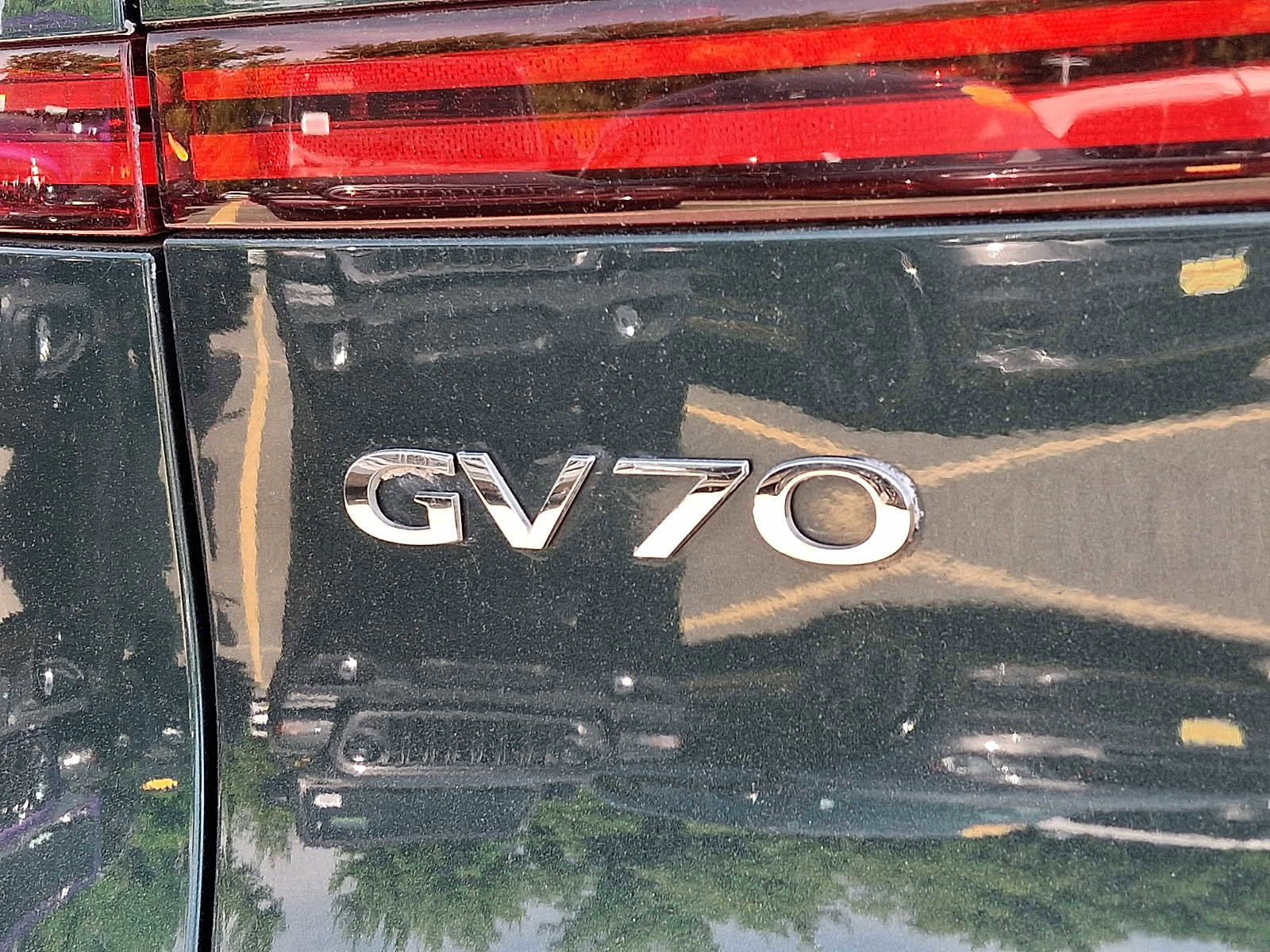 Used 2024 Genesis GV70 2.5T w/ Select Package AWD/4WD image 34